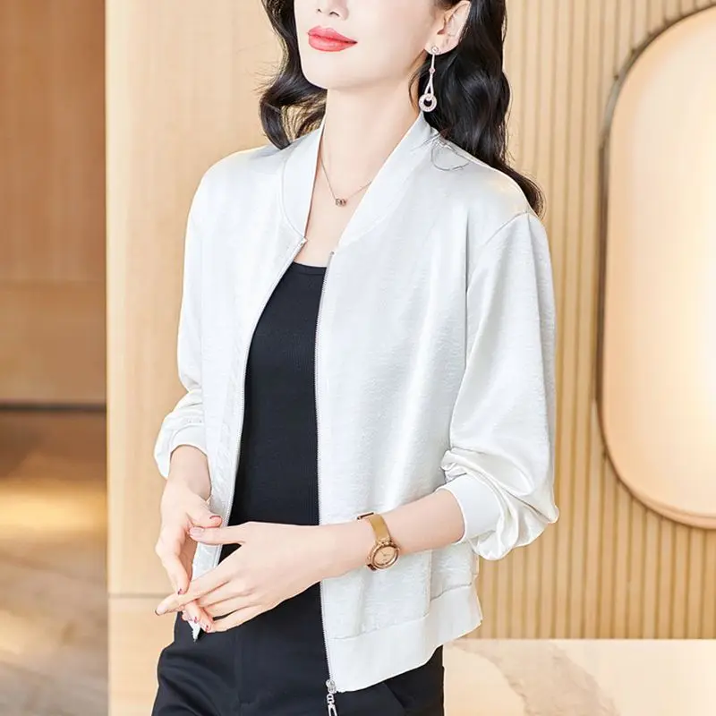 

Stylish Youthful Short Jacket Women's Spring 2025​ ​Embroidered Baseball Jacket Loose Fit Casual Workwear