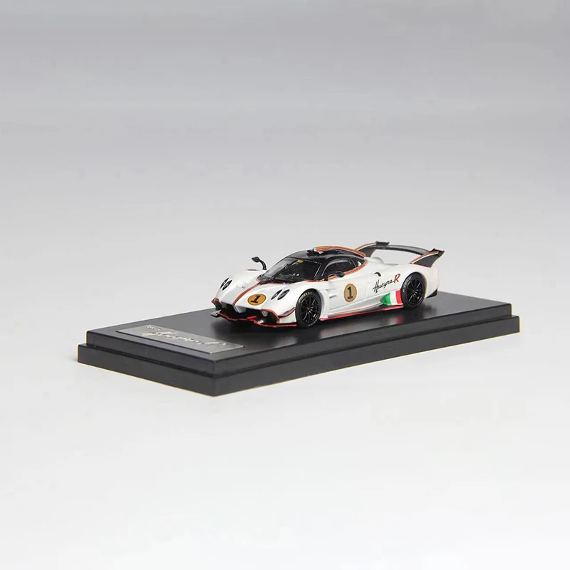 LCD 1:64 Supercar Limited Edition green Pagani Huayra R Pearl white alloy car model display