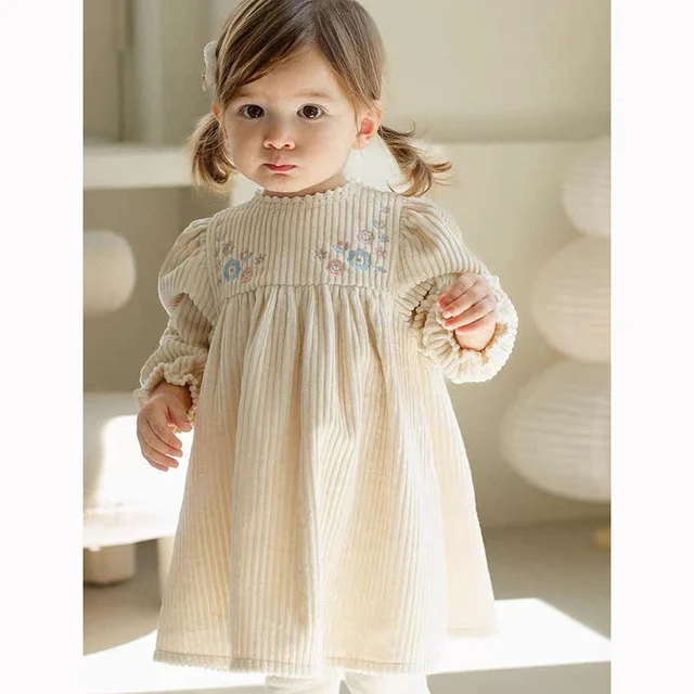 Stroje dla dzieci Jesień Baby Girl Sztruksowa sukienka księżniczki Haftowane kwiaty Sukienka z bufiastymi rękawami Dzieci Retro Casual Luźne sukienki