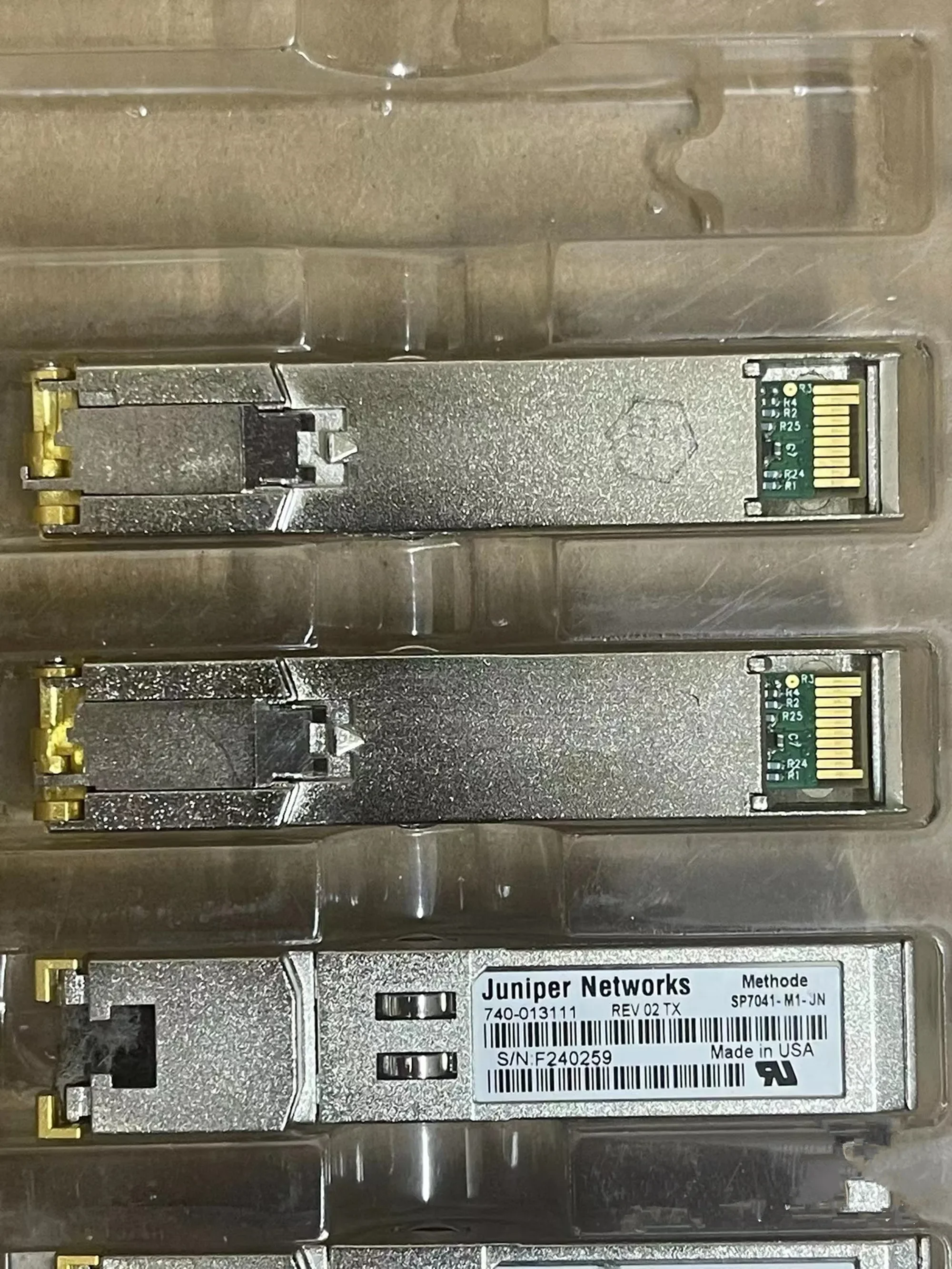 Juniper Gigabit Ethernet SFP-1GE-T RJ45 740-013111 SP7041-M1-JN REV 02 TX 1000Base-T 100m 1000Mbps SFP TO RJ45 Fiber Transceiver