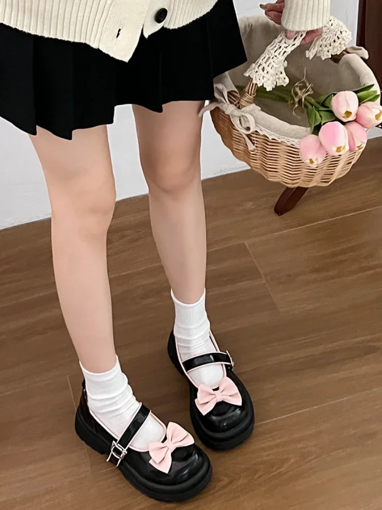 Japoński styl Lolita Mary Janes Shoes Women Vintage Sweet Buckle Strap Pumps Shoes Female Casual Bow Korean Designer Shoes 2023