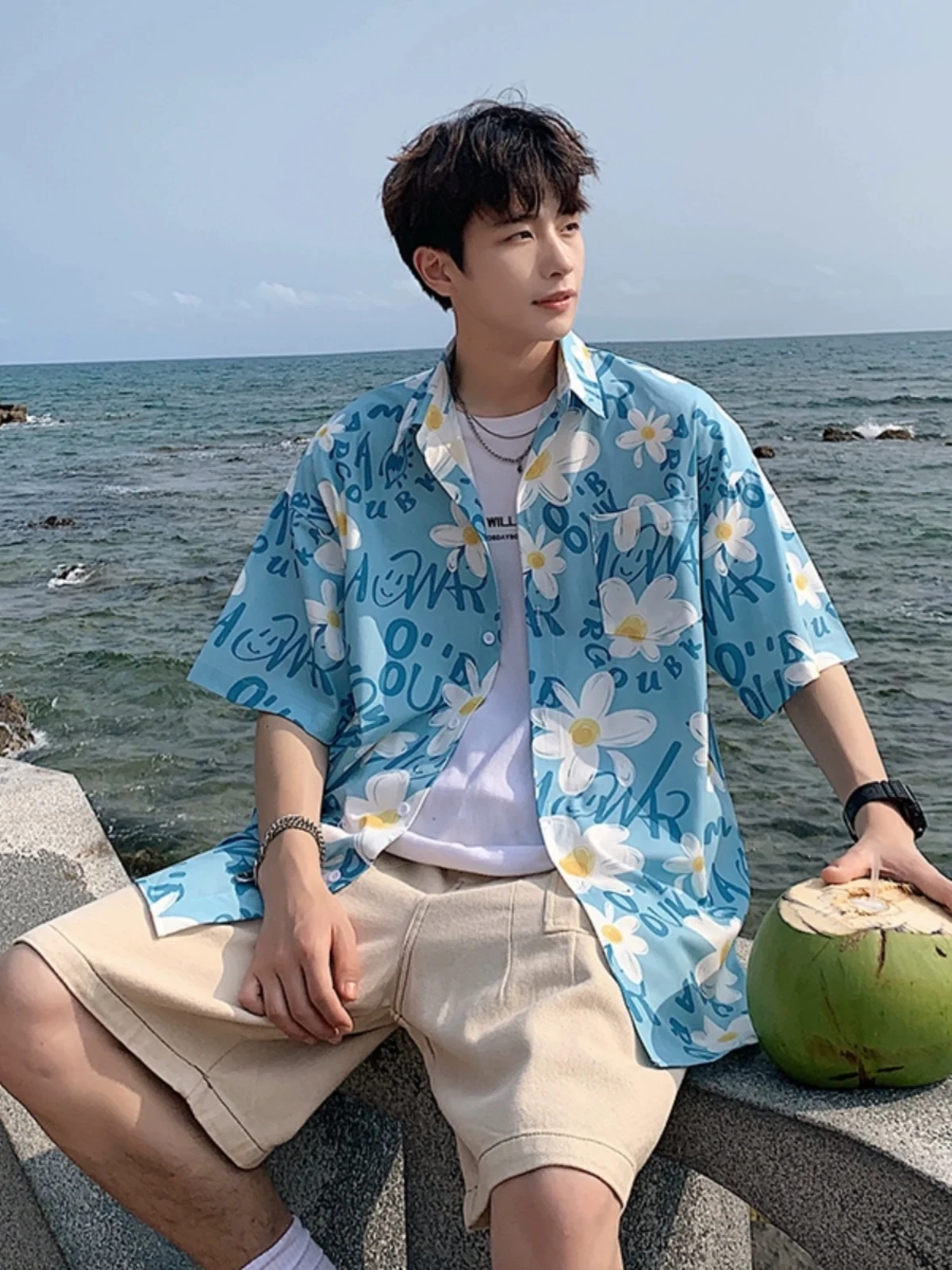 

Blue Ice Silk ort Sve irt Men's Summer American Retro Print Jaet Hawaii Beach Vaion irt Loose Fit Youth Trend