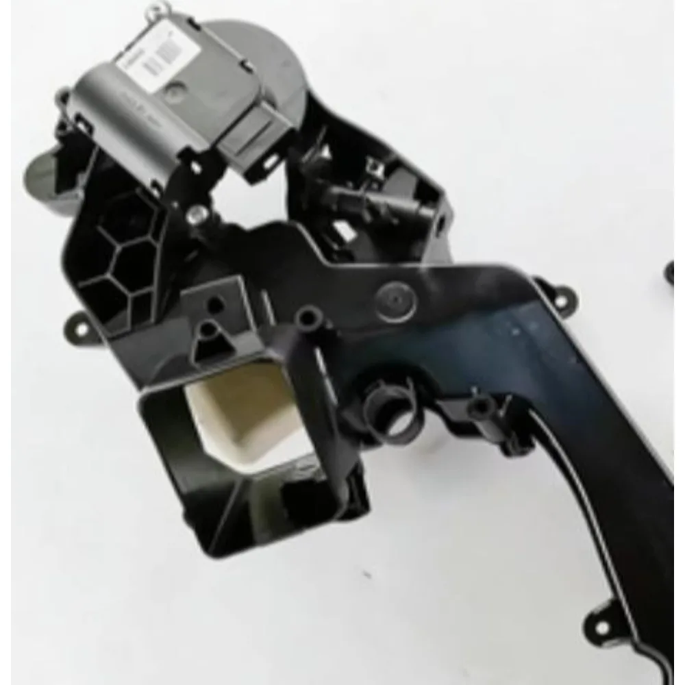 

10089600 Для Roewe RX5 ERX5 GS: Комплект для ремонта воздуховода кондиционера (левая крышка) без белого откидного элемента