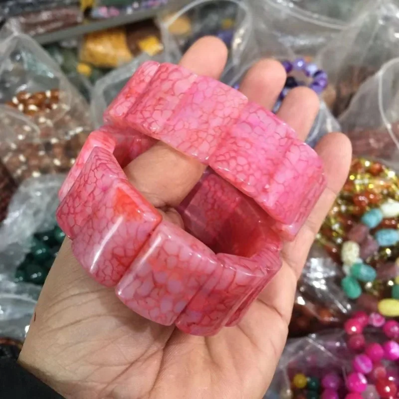 

Natural powder crystal hand row Madagas Brazilian agate plus powder crystal hand women's gifts