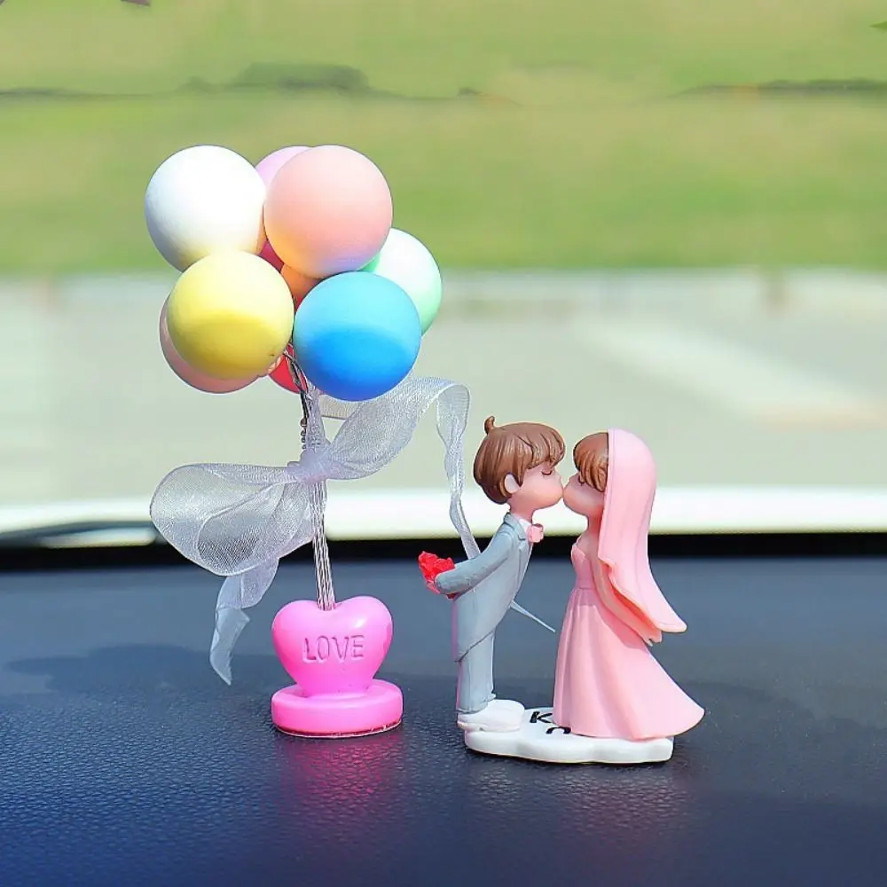 Get Married Car Ornaments Kiss Balloon Resin Cartoon Couples Model Cute Wedding Dress Kiss Balloon Action Figure Car Decoration