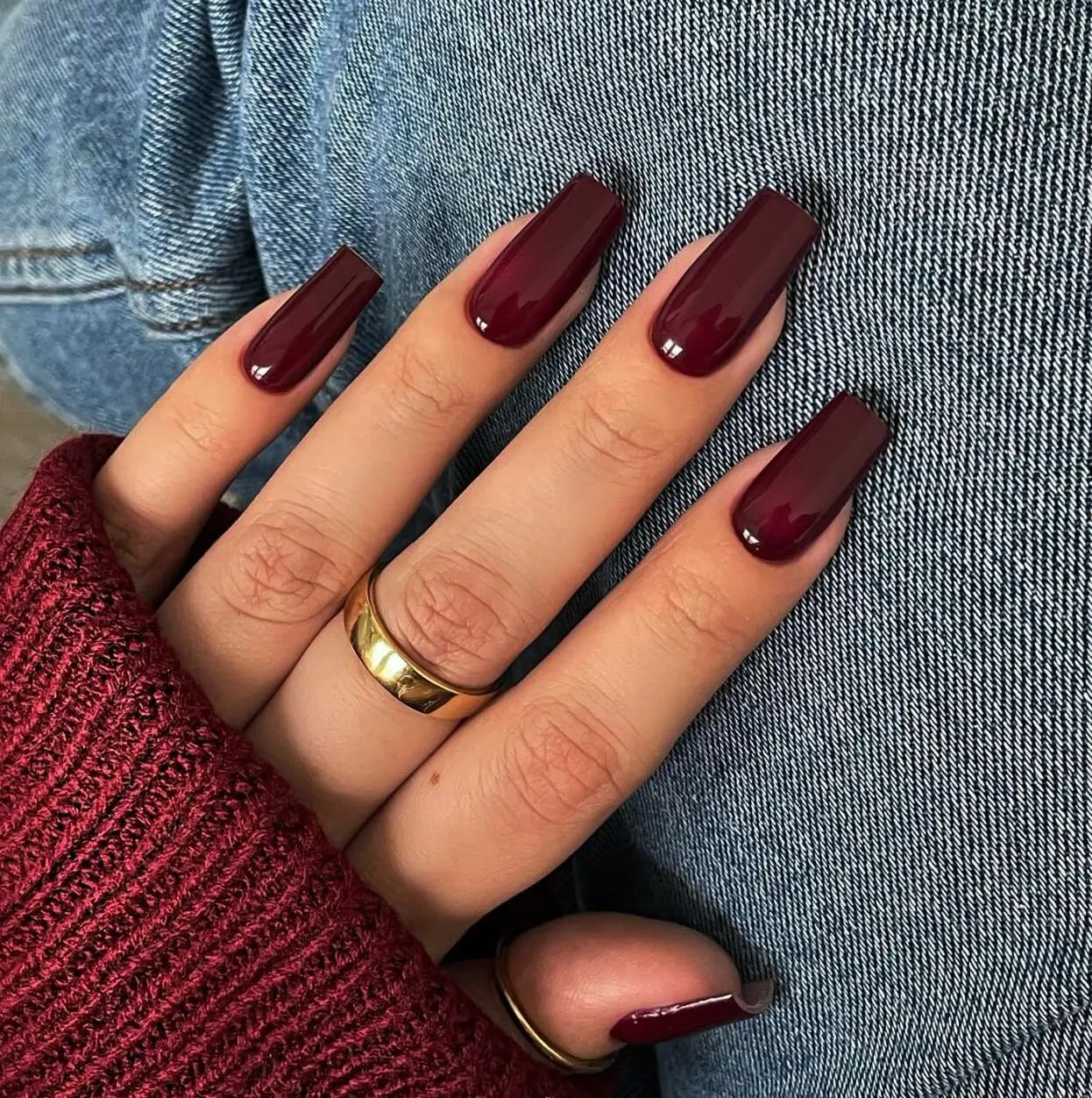 

Burgundy Red Press on Nails Medium Square, Glossy Opaque Fake Nails with Gel Finish for Women Fall Winter