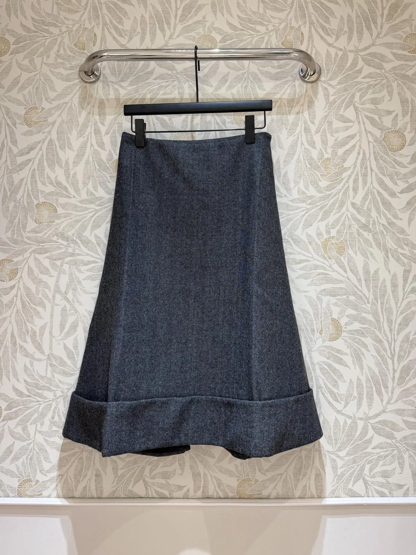 High quality new twill wool A-line half skirt, fashionable and versatile half skirt