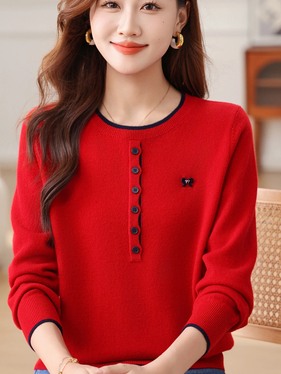 

Pure Wool Knitted Sweater round Ne Button up Base Layer Top for Women in Middle Age And ly Color Blo Design Autumn Wear