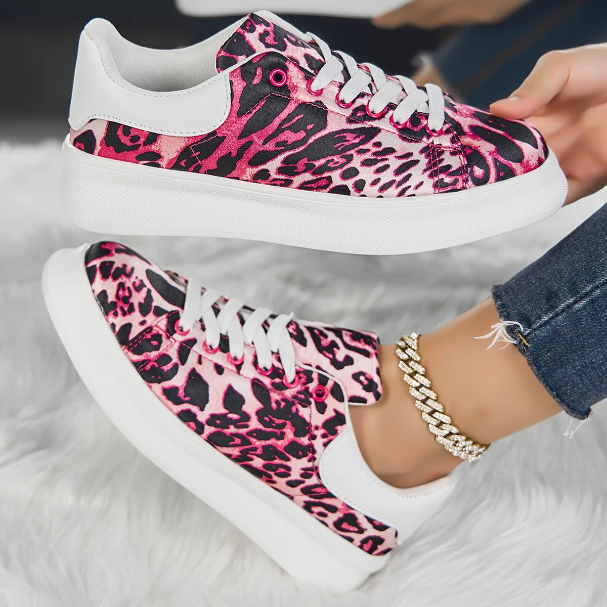 STRONGSHEN Women Fashion Canvas Casual Shoes Men Leopard Print Round Toe Lace-up Shoes Anti Slip Breathable Sneakers Size 36-44