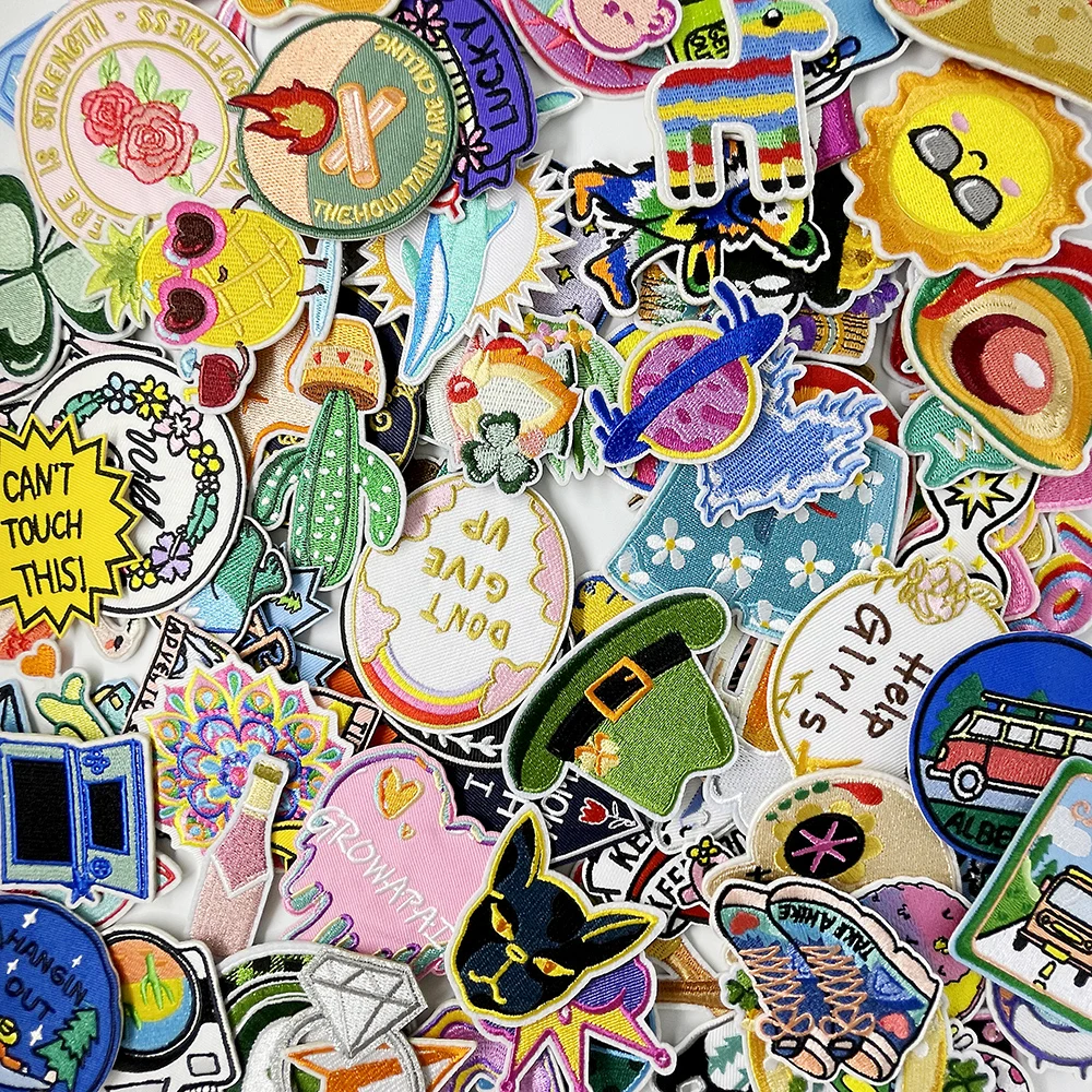 100Pcs/Lot Random Mixed Patches Embroidered Applique Clothes Accessories Apparel Supplies Decoration Cloth Patch Sewing Supplies