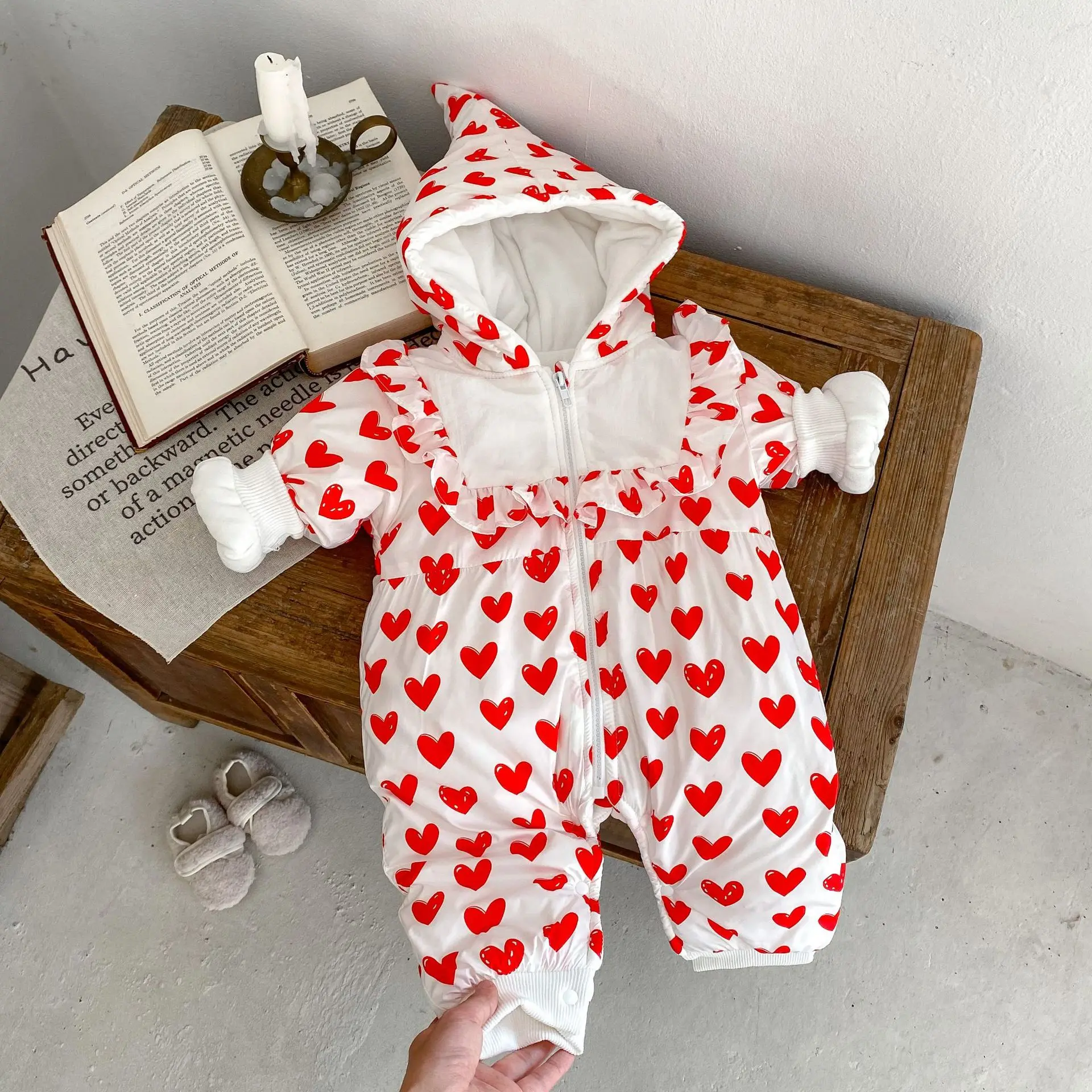 Winter new plush and thickened baby girl love print fashion hooded cotton jacket for warmth and long climbing jumpsuit