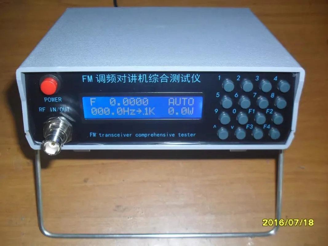 All in One Radio Communication Tester High Accuracy Signal Source Spectrum Analyzer