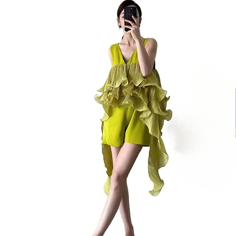 Summer French Mint Green Pear-shaped Body Niche Design High-end Green V-neck Jumpsuit  High Quality and High Appearance Level