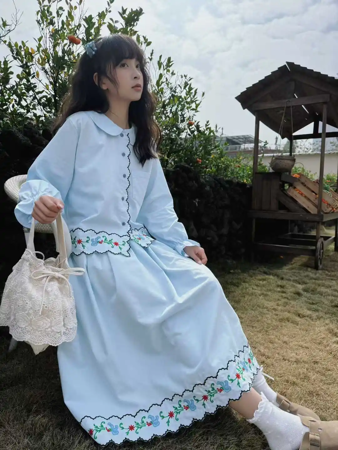 

Японский комплект в стиле Mori Girl: блузка с вышивкой и длинная юбка из хлопка, две части