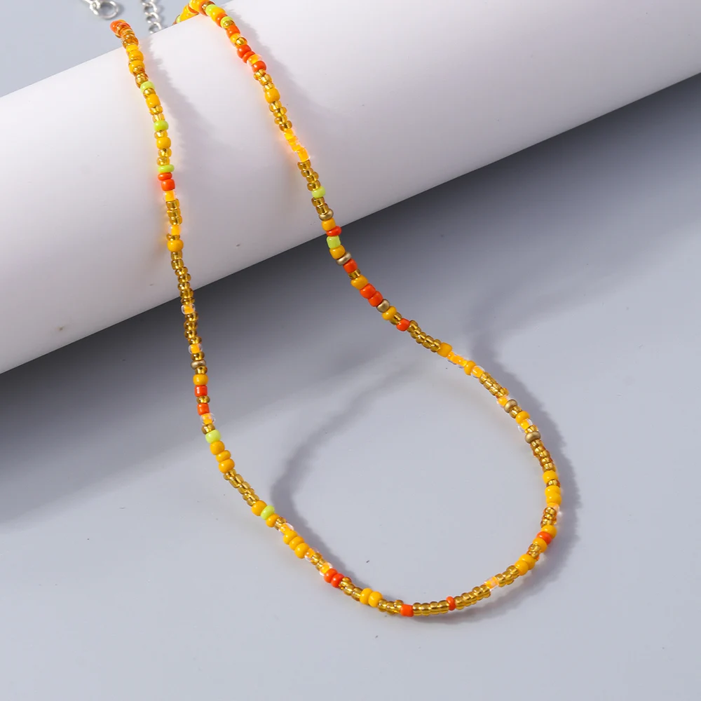 Modische, bunte, handgefertigte Perlenkette für Damen und Mädchen, Party- und Festivalschmuck, Geschenkidee – Detail 6
