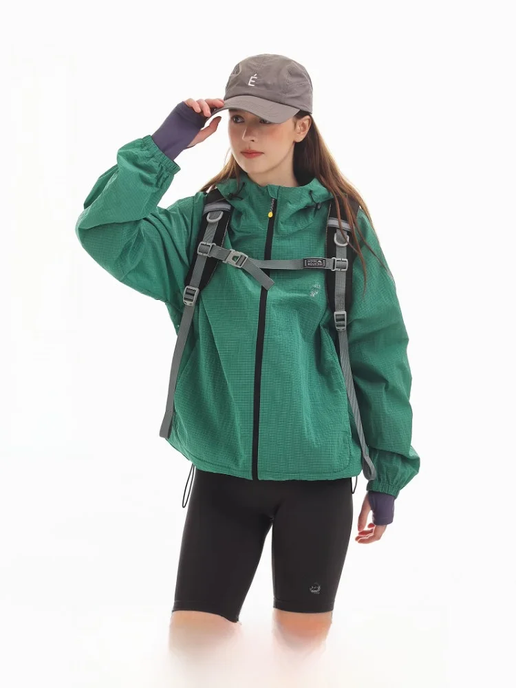 

DSU Spring 2026 Outdoor Nylon Plaid Jaet Women's Waterproof Spor Hooded Sun Protection Long Sve Zipper Closure Coat