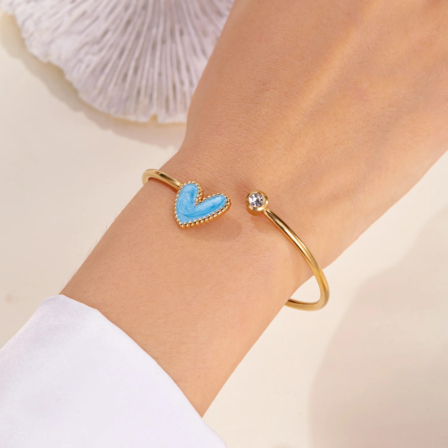 Neue Trendy Vergoldete Einfache Herz Manschette Armreifen für Frauen Hohe Qualität Edelstahl Kristall Armbänder Wasserdicht Schmuck – Detail 9