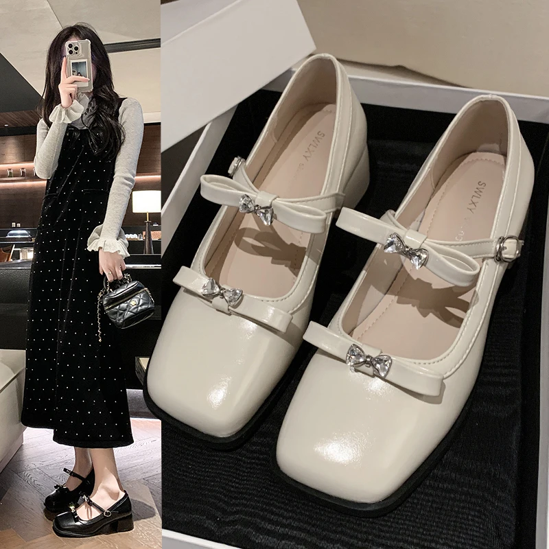 

Новые женские туфли на весну-осень 2026: модные туфли с бантом-бабочкой, повседневные туфли на низком каблуке, уличный стиль