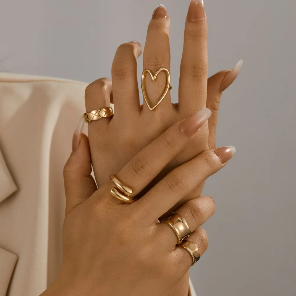 

5Pcs Vintage Versatile Gold Rings Set Line Shaped Heart-shaped Open Ring for Women Geometric Knuckle Ring Party Jewelry Gift