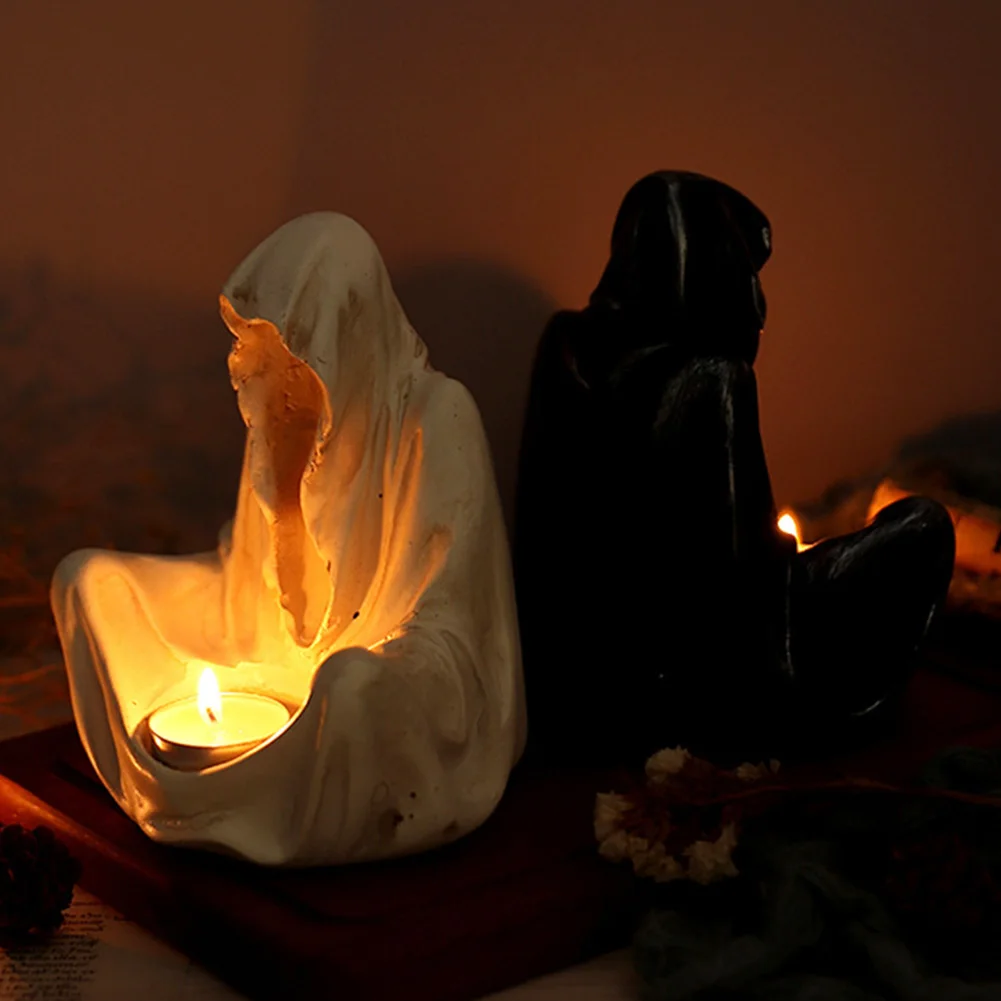 Halloween Faceless Ghost Candlestick Resin Hell Messenger Statue Candlestick Grim Reaper Candlestick for Home Party Supplies