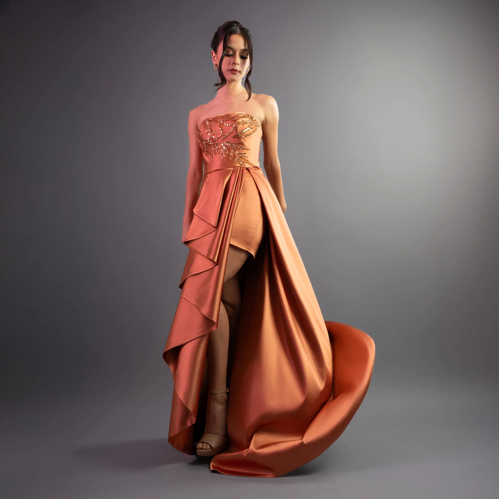 

Customized Exquisite Satin A-Line Appliques Sequined Evening Dress Sexy Sleeveless Strapless Floor Length فساتين سهرة
