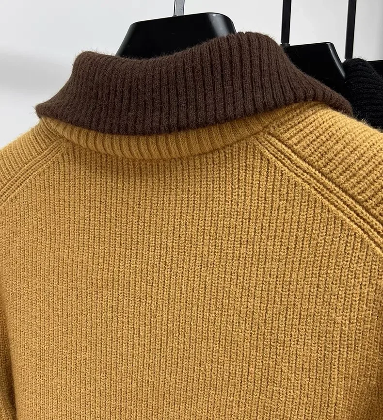 High-End-Marken-Trend-Männer-Pullover mit halbem Reißverschluss 2024, Herbst und Winter, neue lässige Mode, verdickter einfarbiger Strickpullover mit Stehkragen – Detail 12