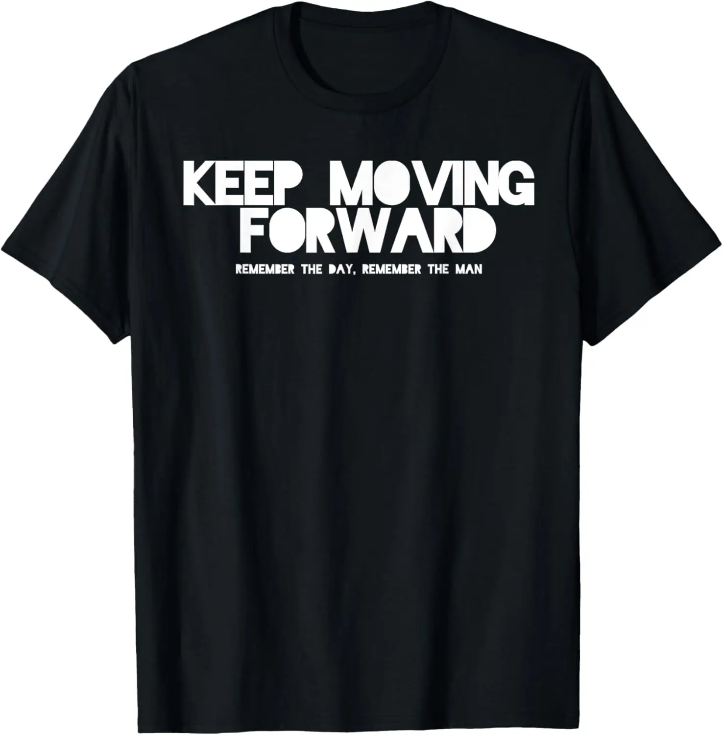 

Футболка Keep Moving Forward