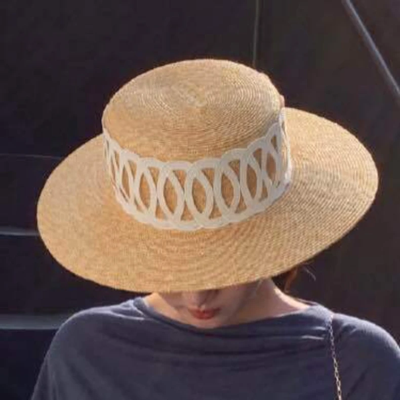 

Summer Hats for Women Retro Flat Hat Brim Hand-made Raffia Straw Hat Ladies Outdoor Sun Protection Beach Straw Hat