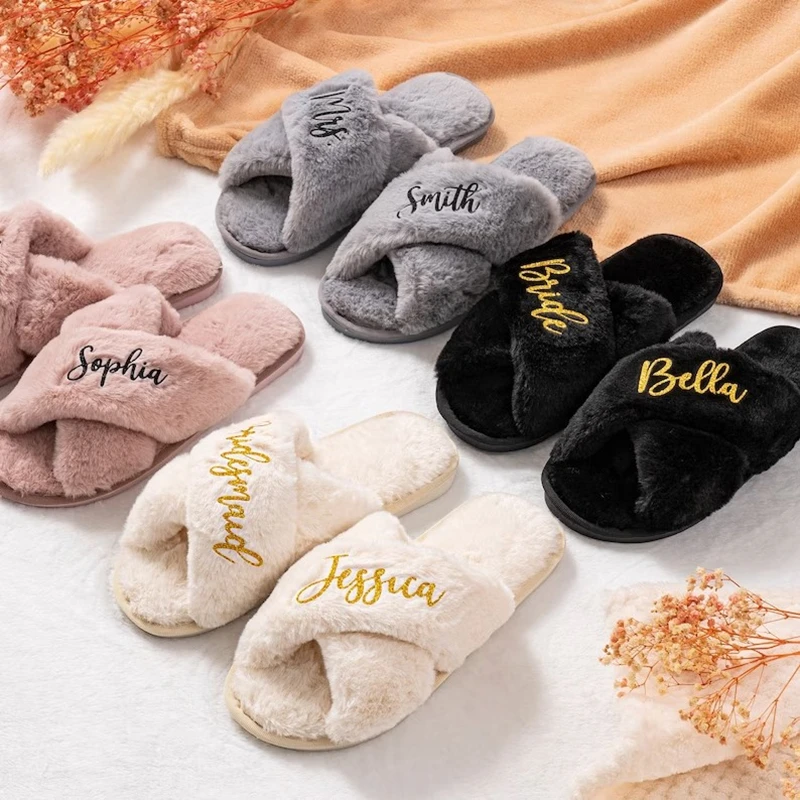 Fluffy Bridesmaid Slippers, Personalized Wedding Slippers, Bridal Shower Gift, Bridesma Slippers