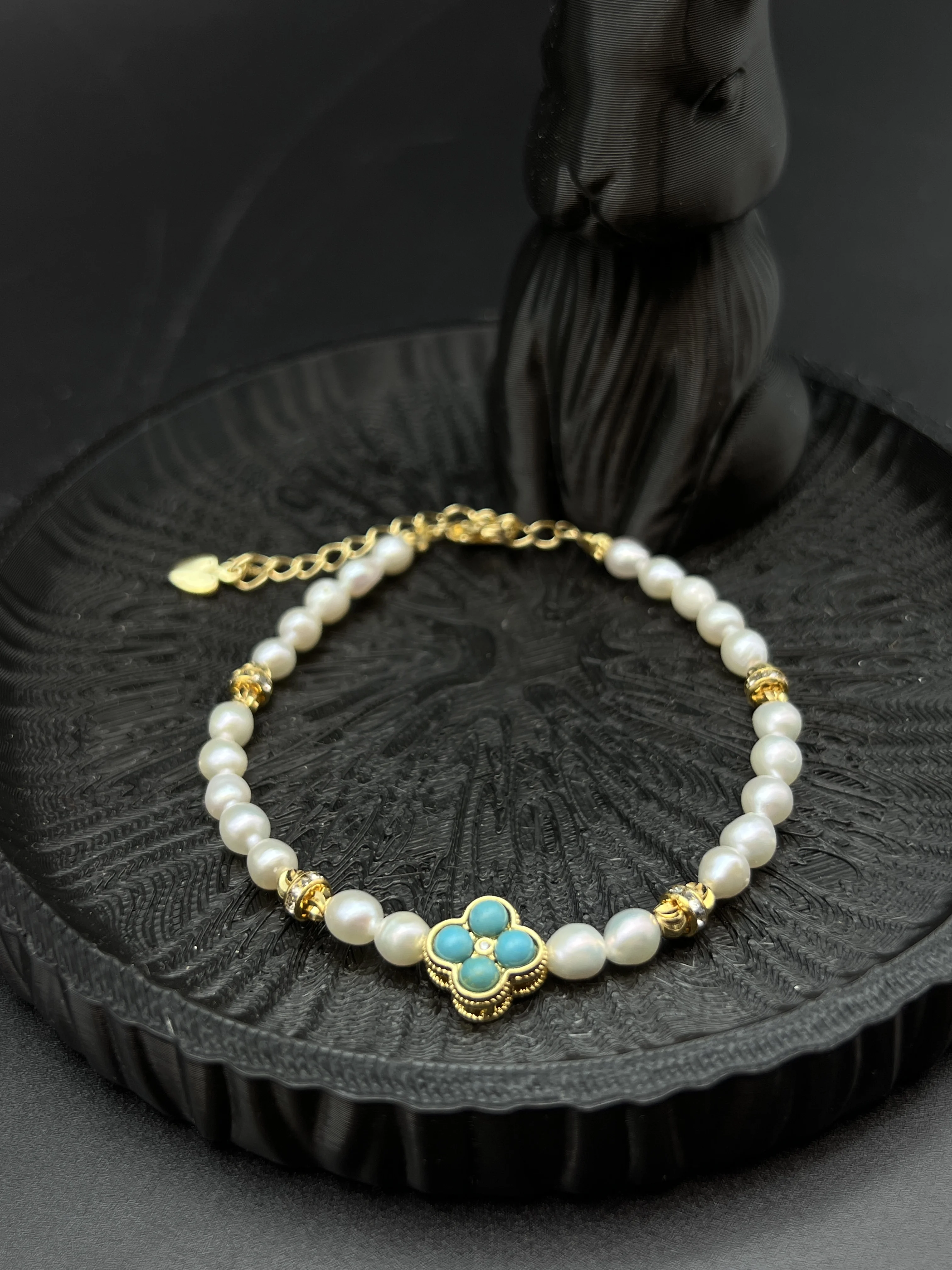 bracciale-con-perle-naturali-d'acqua-dolce-e-ciondolo-a-quadrifoglio-blu-catena-regolabile-in-lega-di-rame-placcata-oro-gioiello-di-moda-per-donne