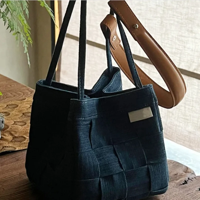 High-value Summer Bucket Bag Women's 2026 New Package Popular High-end Commuter Portable Shoulder Pack Vegetable Basket Bags