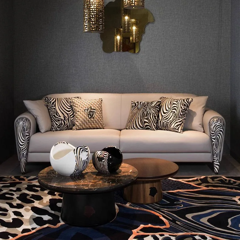 Sofá de couro leve e luxuoso