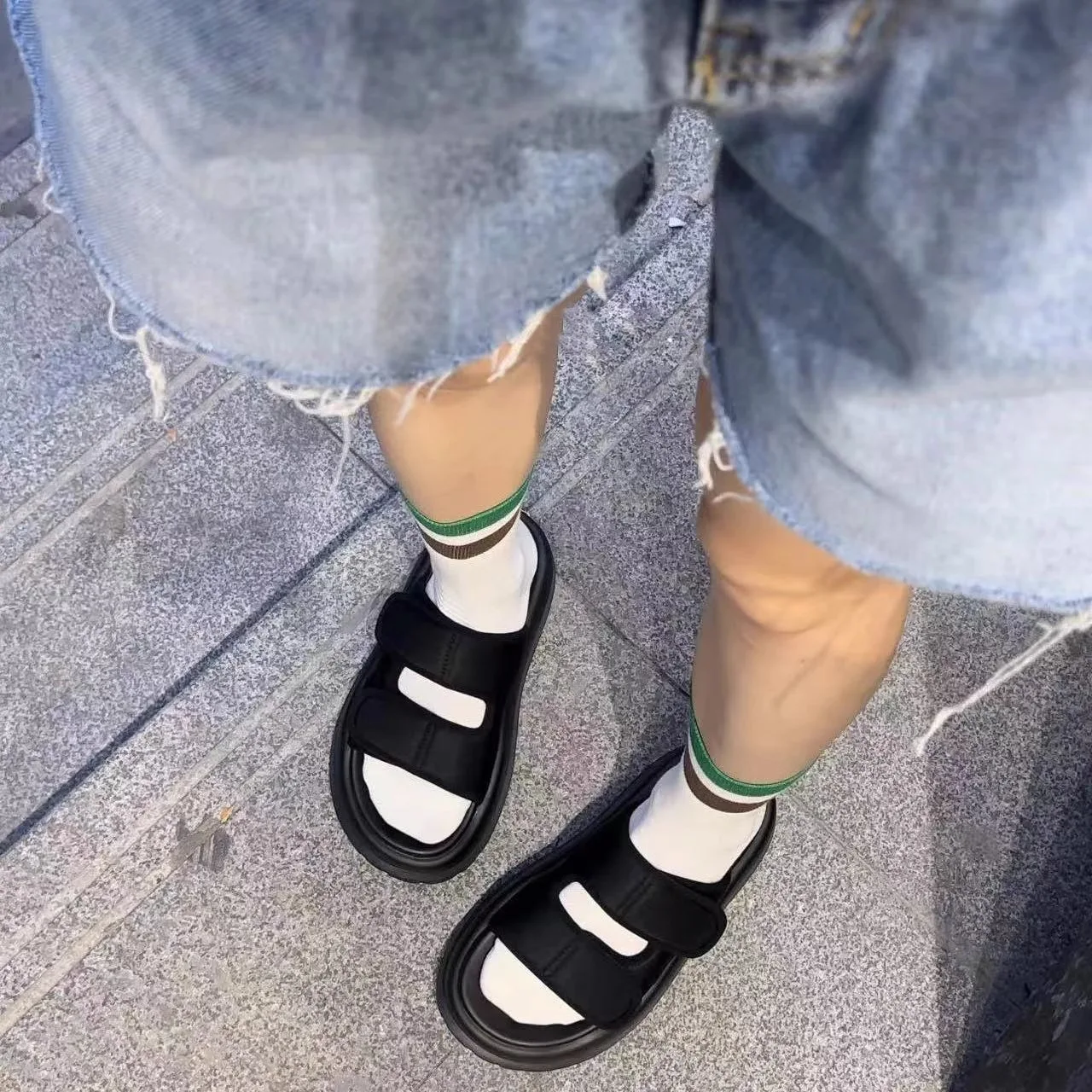 Sandali da donna a testa tonda - Velcro Strap Sandal recensione e prezzo