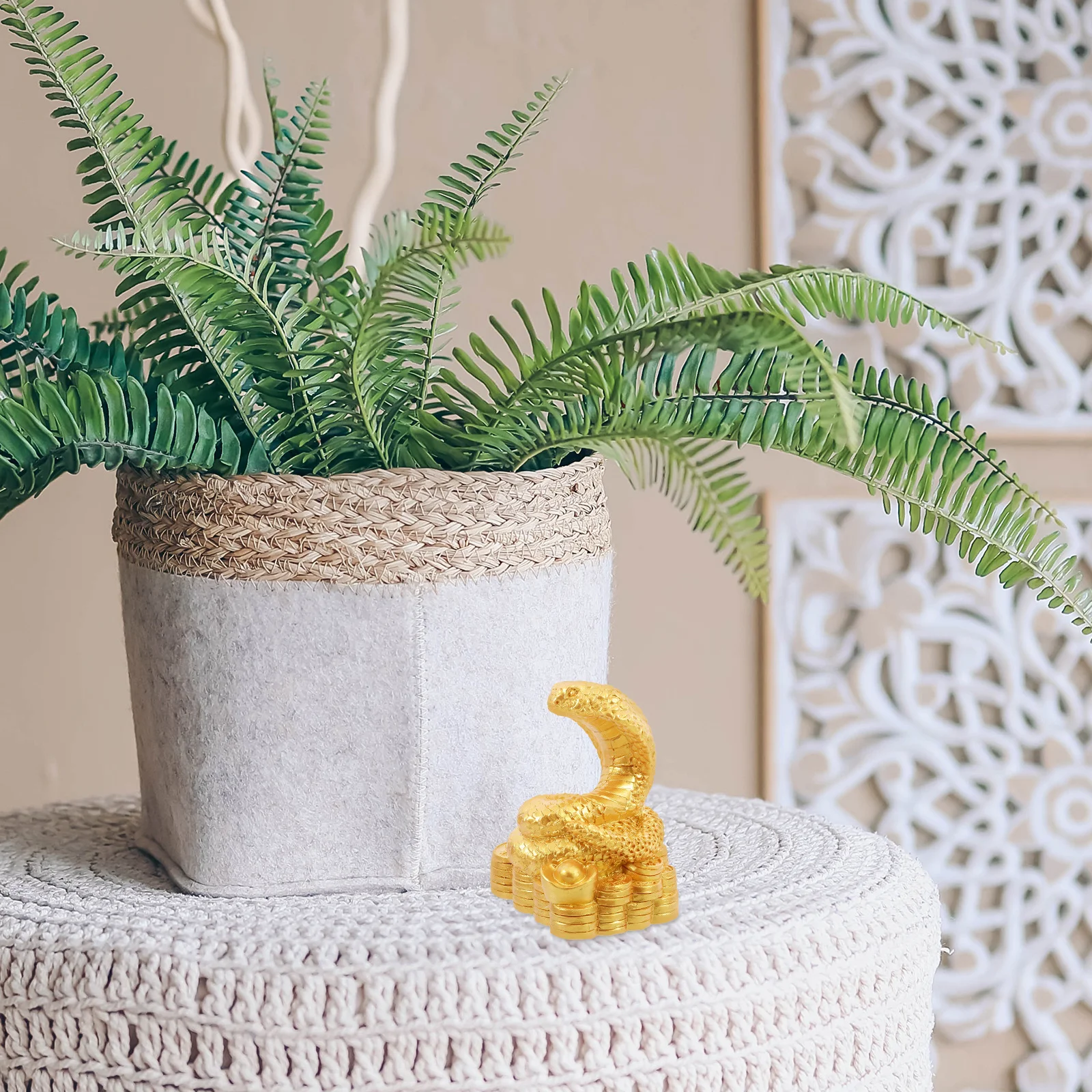 

Lifelike Snake Statue Resin Craft Decorative Piece Bookshelf Entryway Desk Elegance Resin Snake Figurine Tabletop Statue