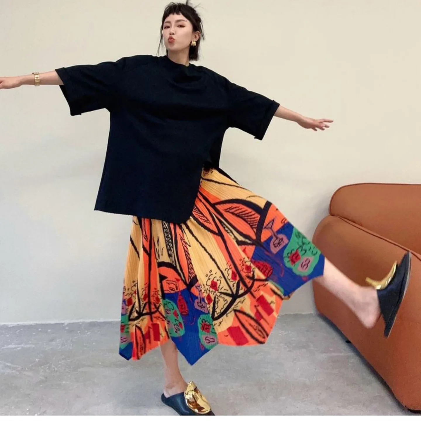 

Miyake Pleated 2025 New Printing Set Female Summer Loose Short-sleeved Blouse High Waist Pleated Half-body Skirt Two-piece Set