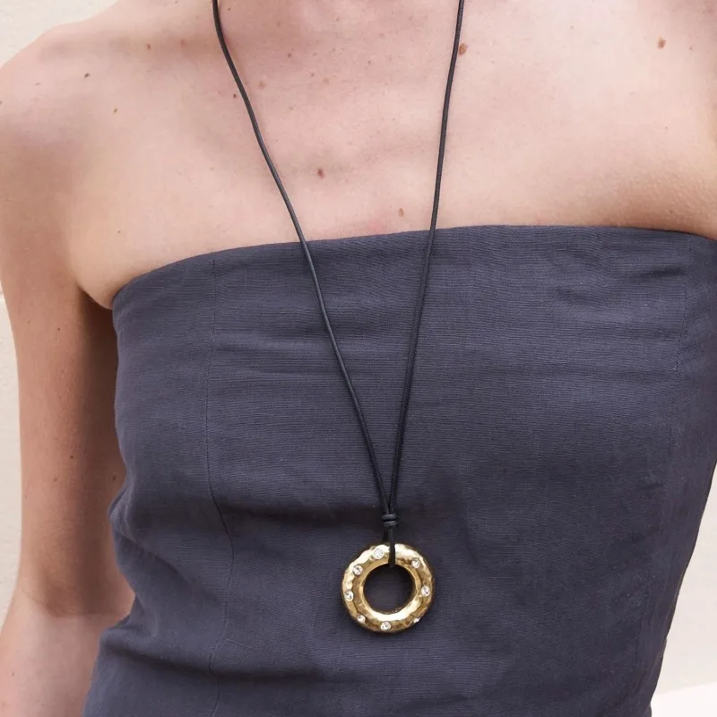

Qingdao Jewelry High-end Ring Sweater Chain Women's Light Luxury Niche Necklace Jewelry New Style