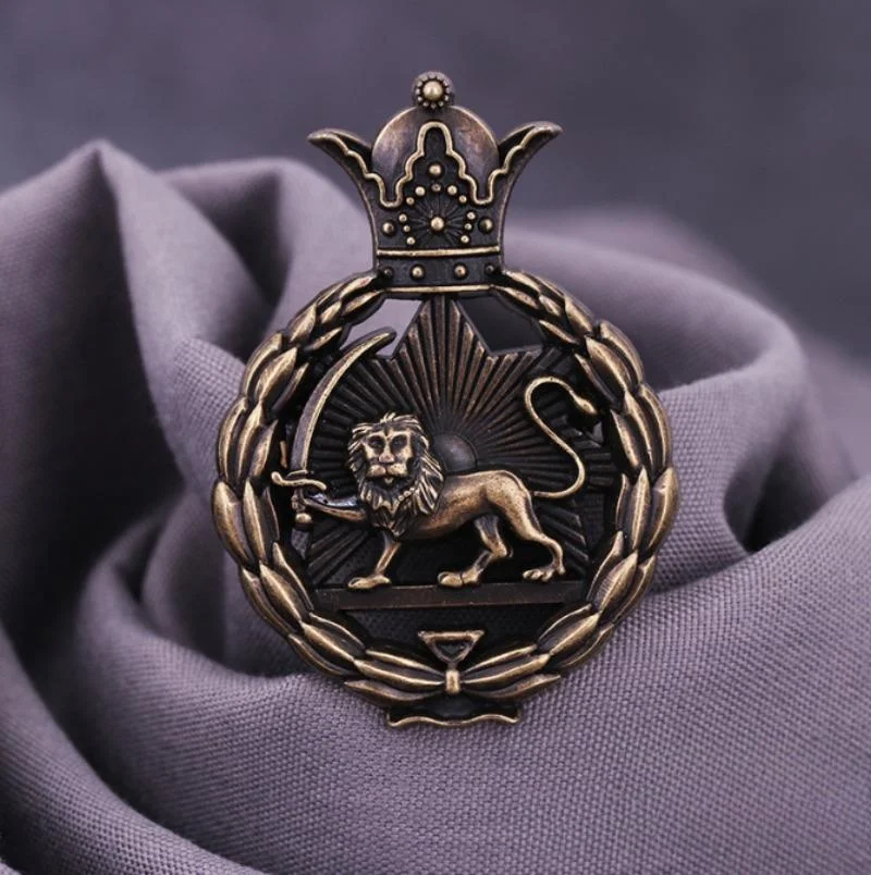 Vintage Metal Round Crown Lion Brooch Badge Men's Lapel Suit Pin Jewelry