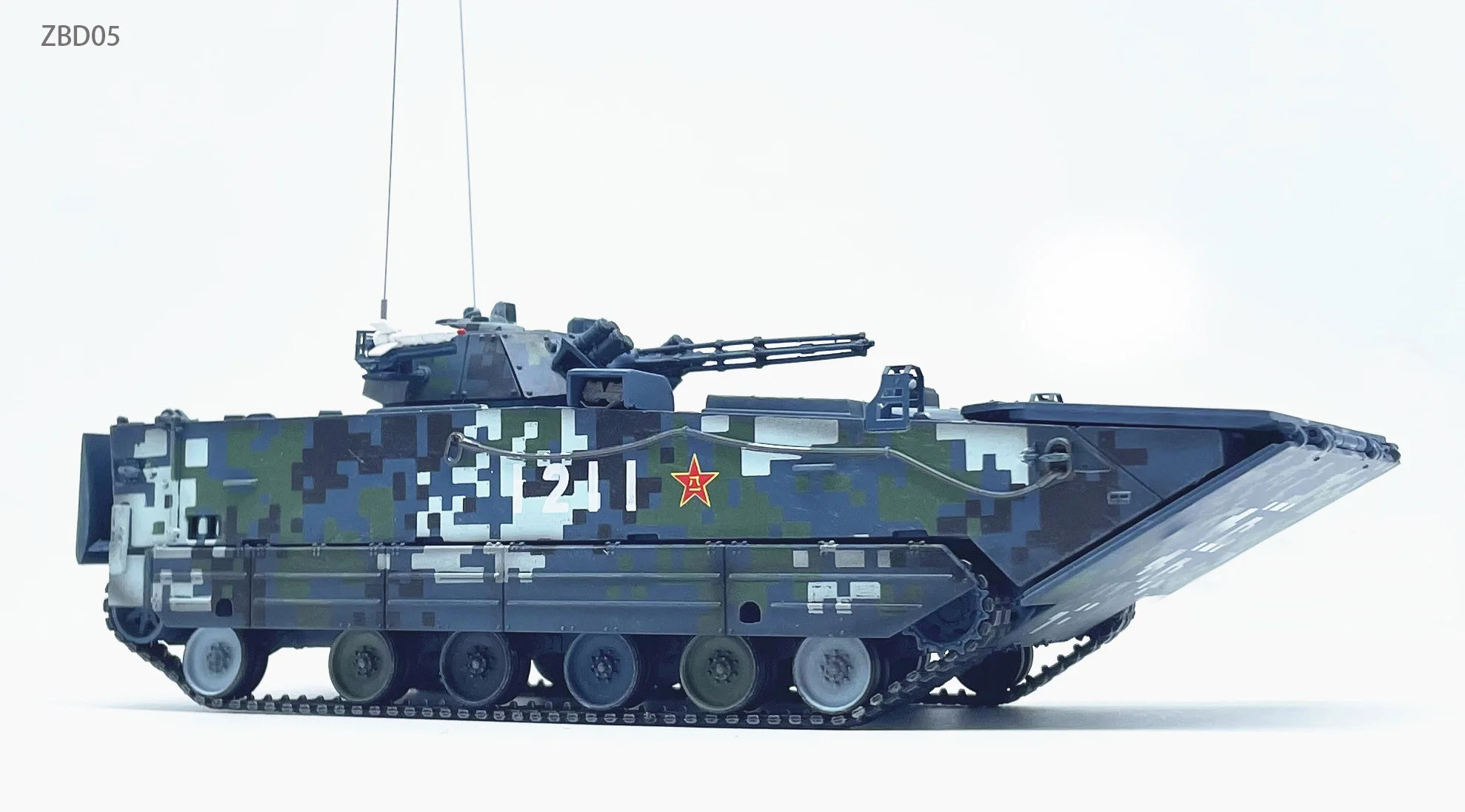 1: 72中国zlt-05 zbd-05水陸両用装甲強襲車両モデル海洋迷彩完成品 