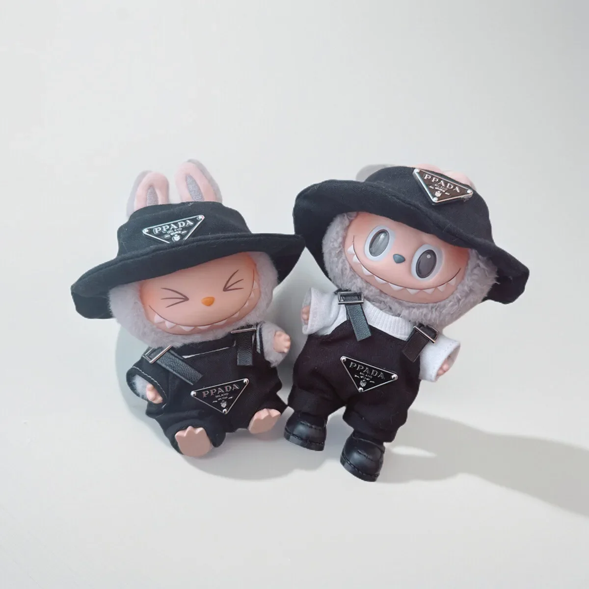 First and Second Generation17cm Labubu Dolls Clothes Fashion Inverted Triangular Overalls and Hat Cute Doll Clothing Accessories