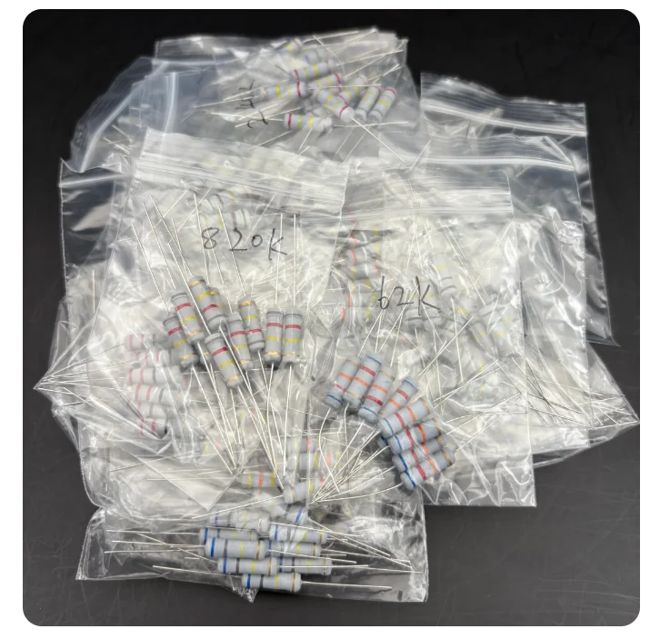 300pcs Resistor Kit Carbon Film Resistance 0.1-750 Ohm Set Metal 0.33 0.5 100 1.5 200 2.7 3.3 390 470 560 1W 5% 30values X 10pcs