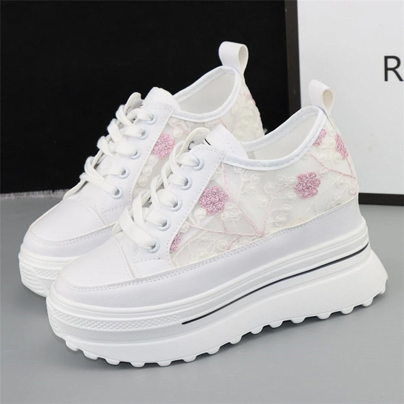 

2023 Spring New Women's Sports Shoes Breathable Mesh Casual Shoes Women's Inner Elevated Casual Versatile Vulcanized Shoes