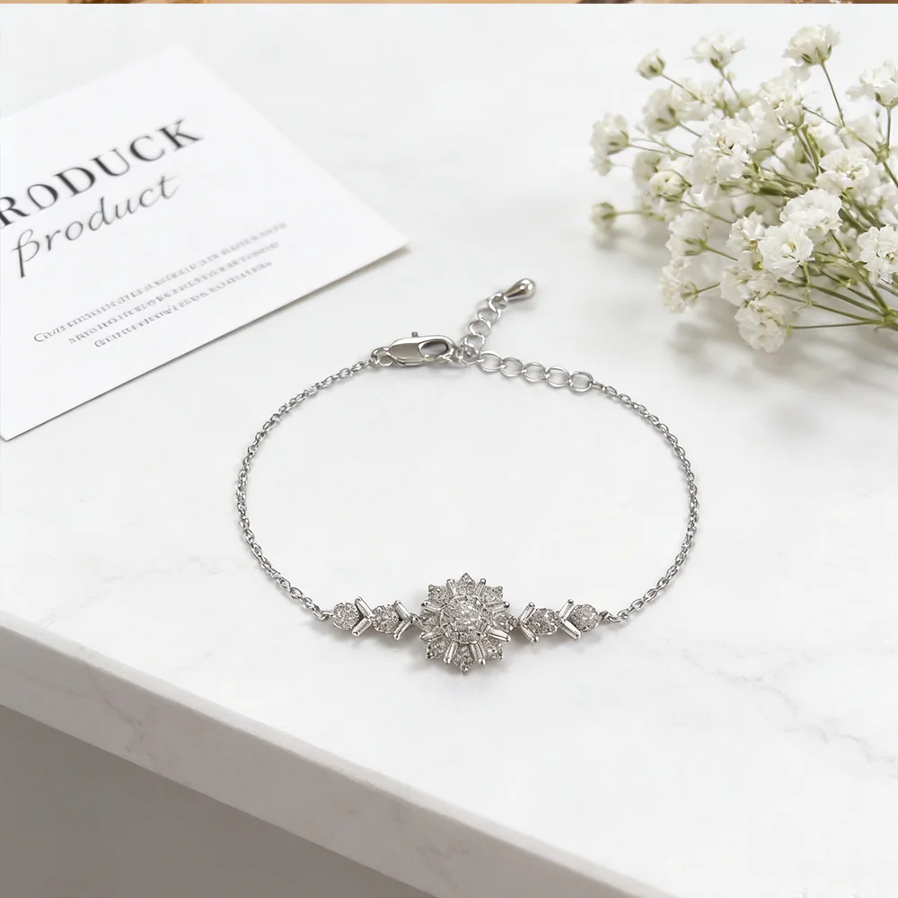 

Модный браслет с серебряными листьями и циркониевыми вставками – регулируемая цепочка с микро-паве, модный аксессуар для девушек и женщин