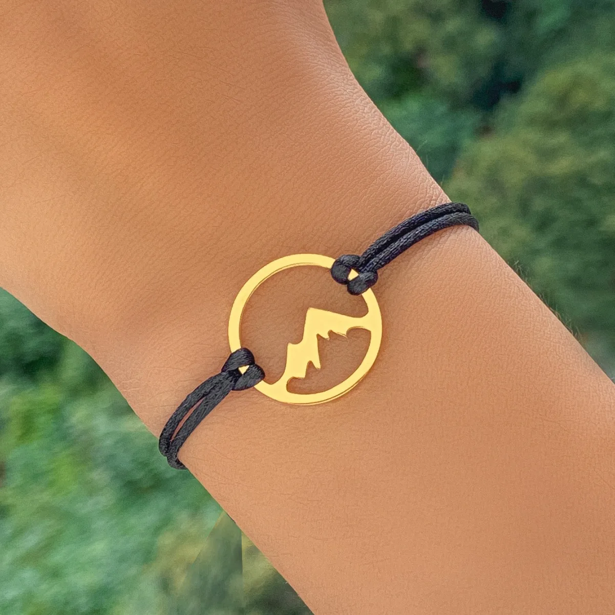 WG 1pc Stainless Steel Mountain Peak Pendant Braided Bracelet Simple Black Cord Wristwear Stylish Adjustable Wristband Jewelry