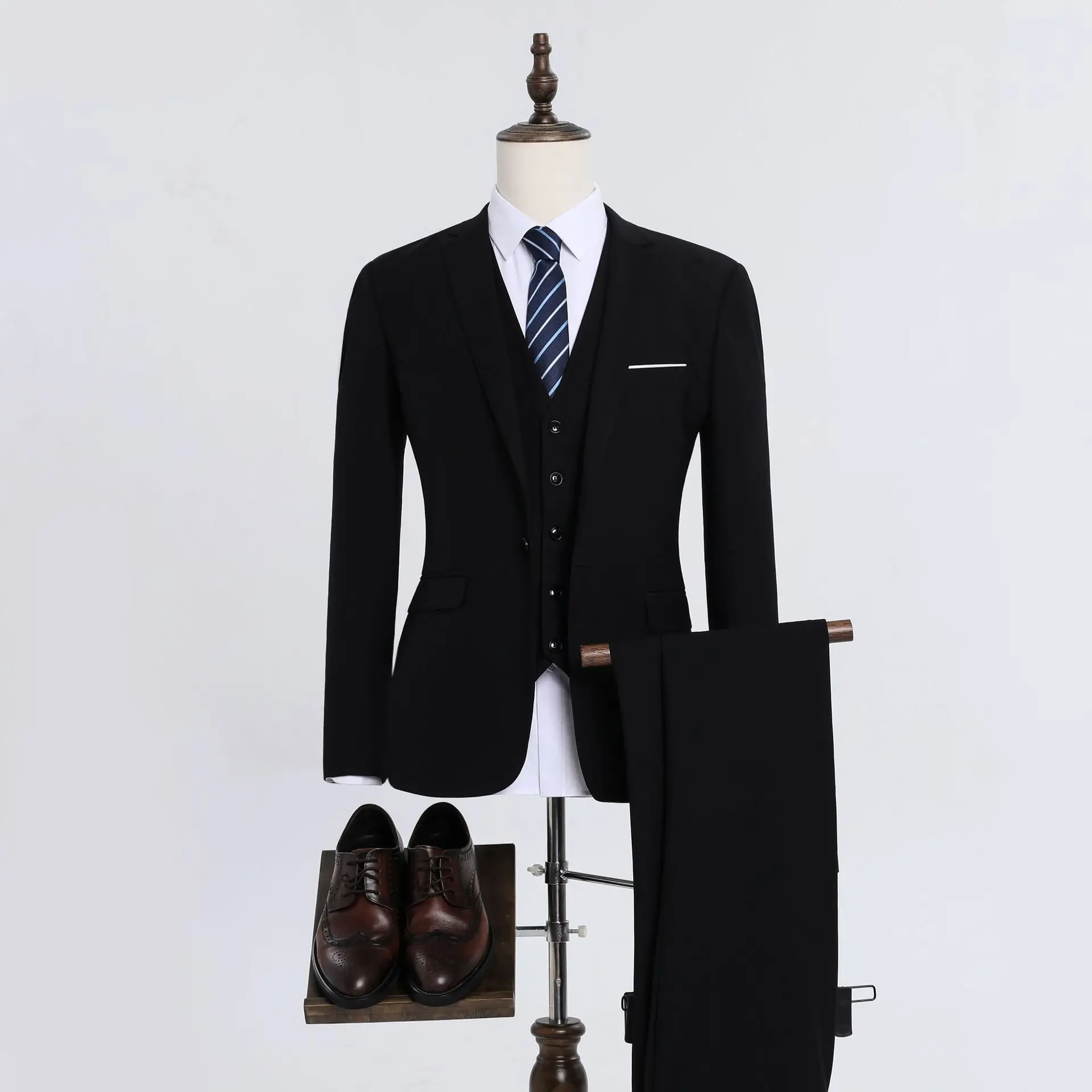 

Men Suit Turn Down Collar Single-breasted Versatile Male Suit Simple Solid Color Long Sleeve Black Tie Man Business Outfit