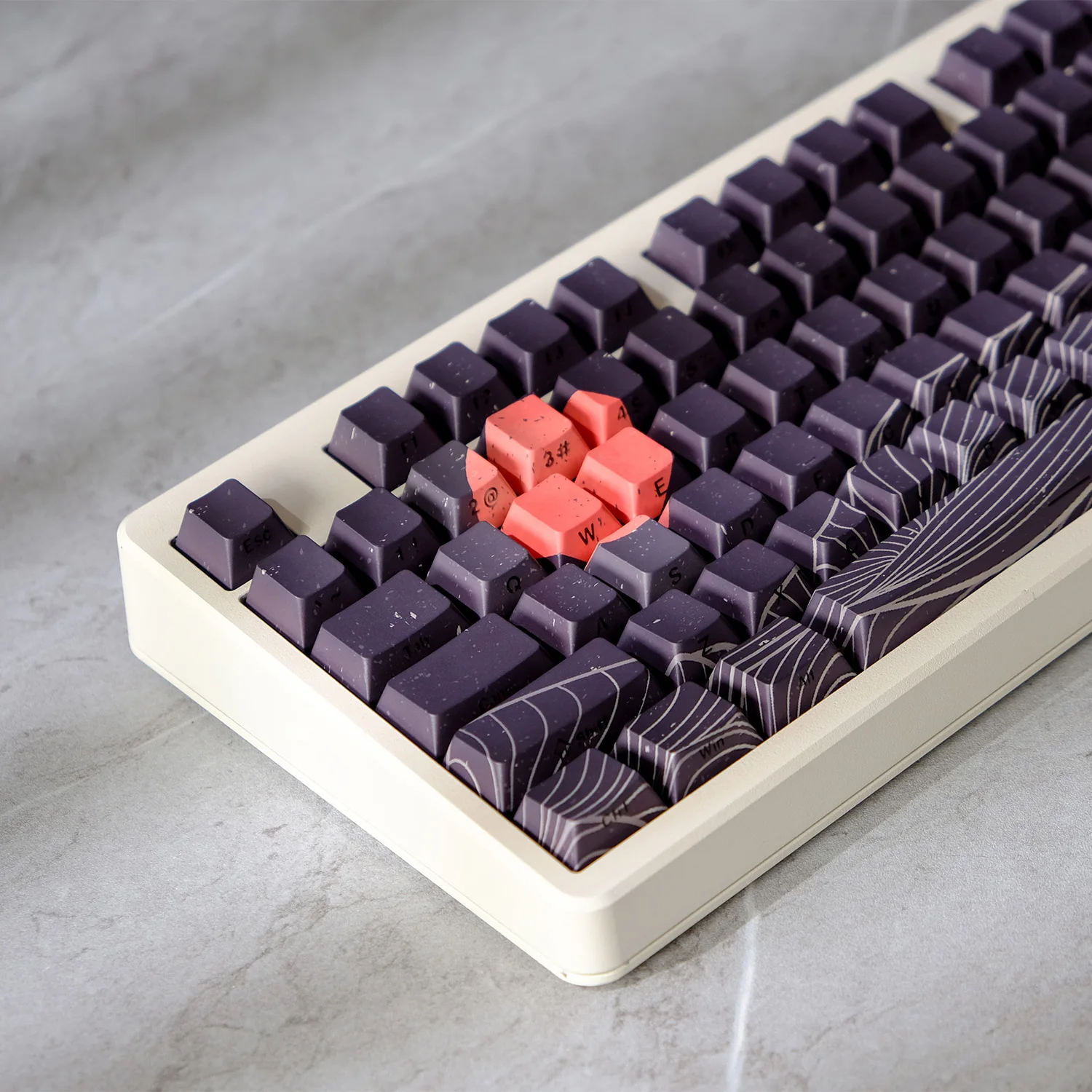 135 مفتاحًا شروق الشمس PBT أغطية مفاتيح مزدوجة النار طباعة جانبية تألق من خلال غطاء مفاتيح ملف تعريف الكرز لأغطية لوحة المفاتيح الميكانيكية MX Switch