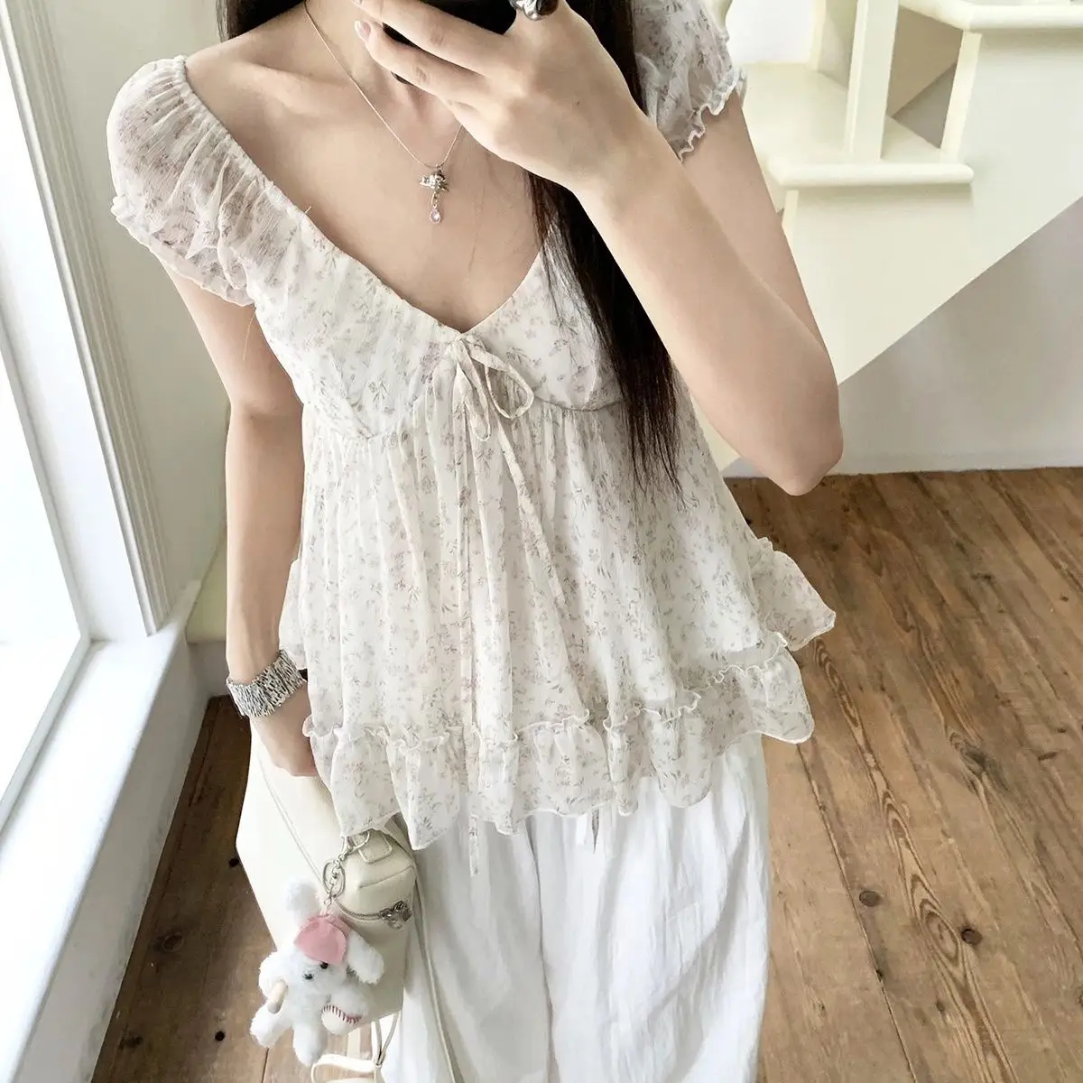 Onalippa 2026 New Loose Features Puffed Sleeves Ruffled Edges Floral Print Cute Women Summer Short-sleeve V-neck Fashion Top