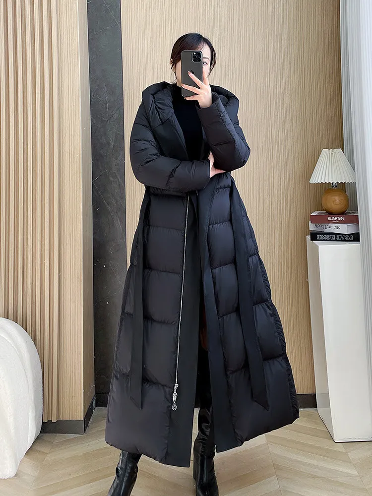 Winter New Long Style Black Down Coat Women‘s Hooded Thickened Elegant Warm Luxurious Knee Length Goose Down Parka Jacket