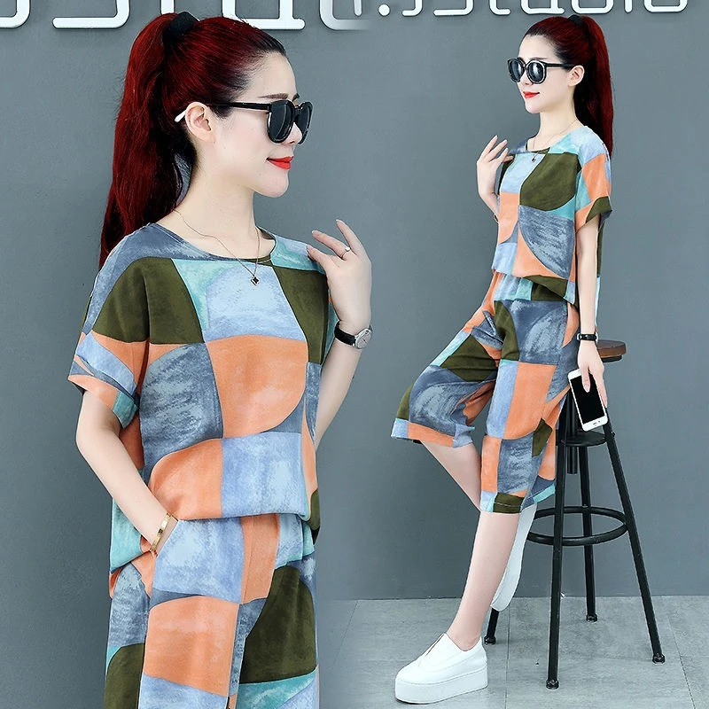 New Cartoon Cotton Casual Suit for Women Cropped Trousers Short Sleeved Set Summer Fashion Home Clothing Homewear