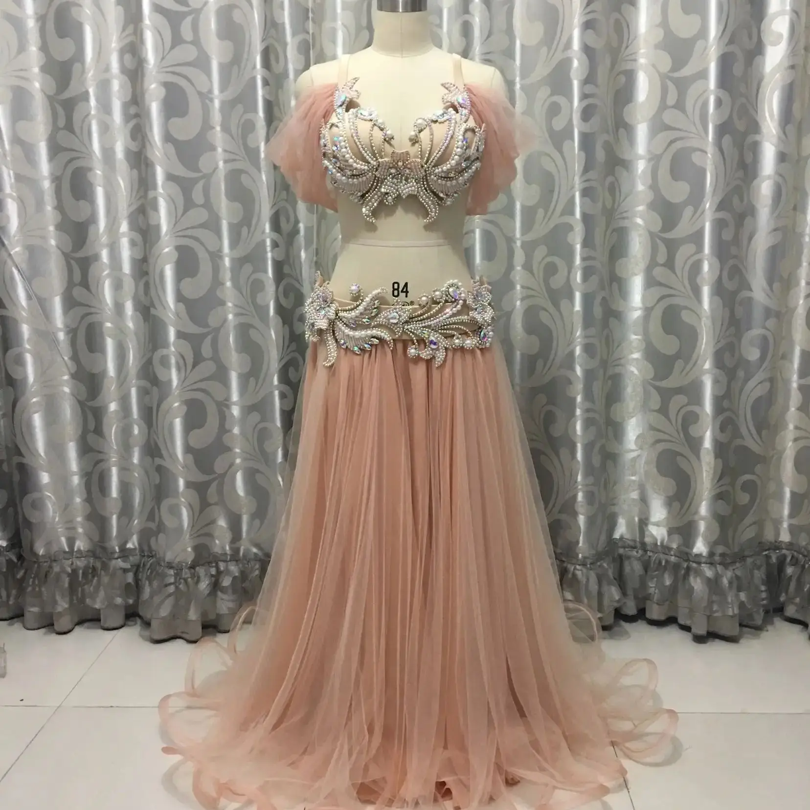 Customized Belly Dance Costumes Oriental Dance Clothing Big Skirt Team Performance Competition Costume Belly Dancing Bra