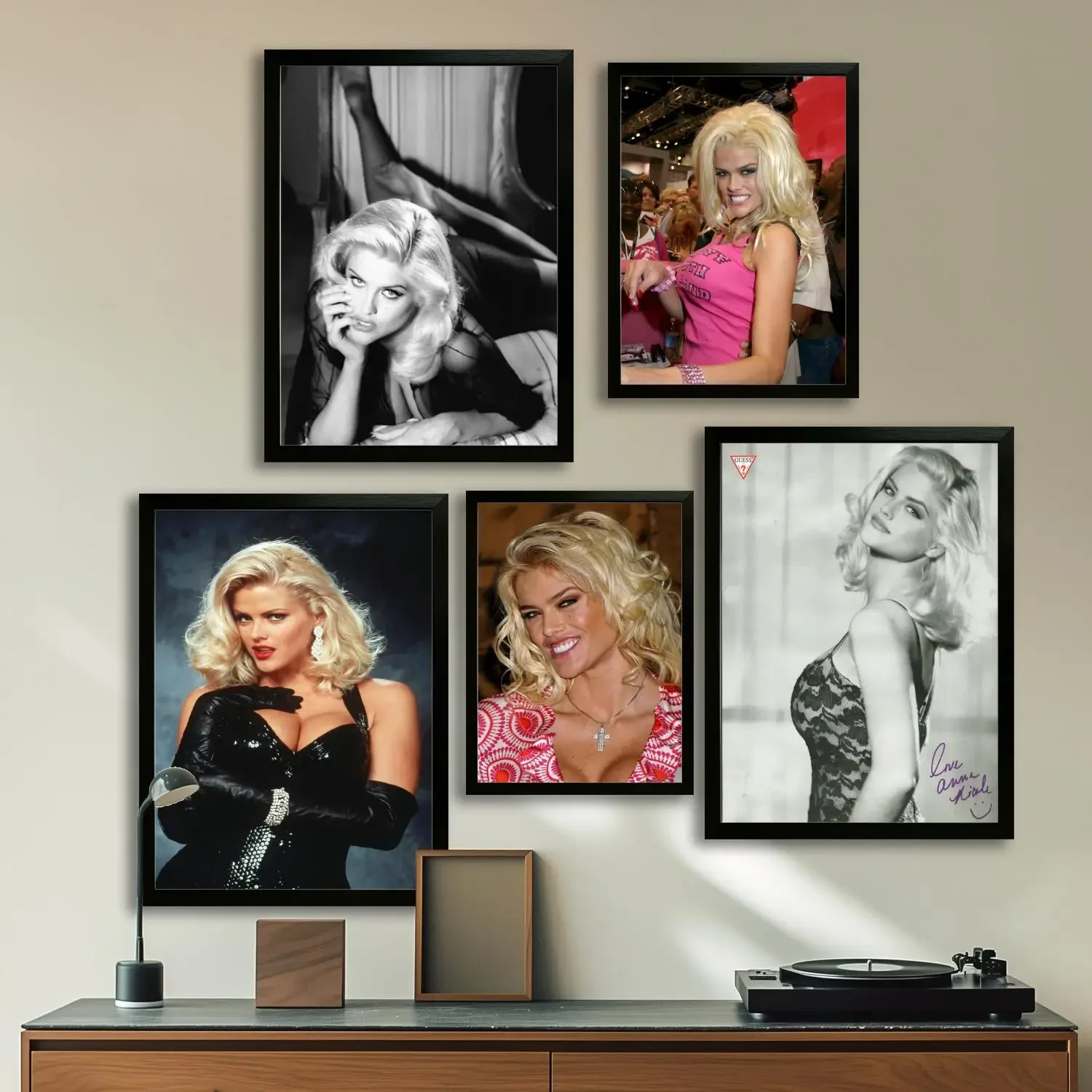 anna nicole smith Canvas Art Poster, Wall Art Picture Print, Modern Family Bedroom Decor Posters,Decorative painting